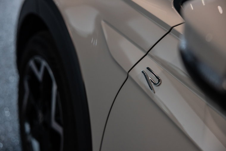 Vehicle Image 19
