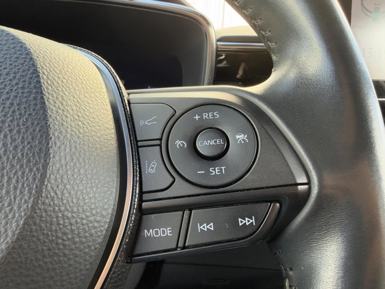 Vehicle Image 23