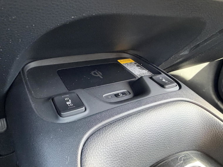 Vehicle Image 28