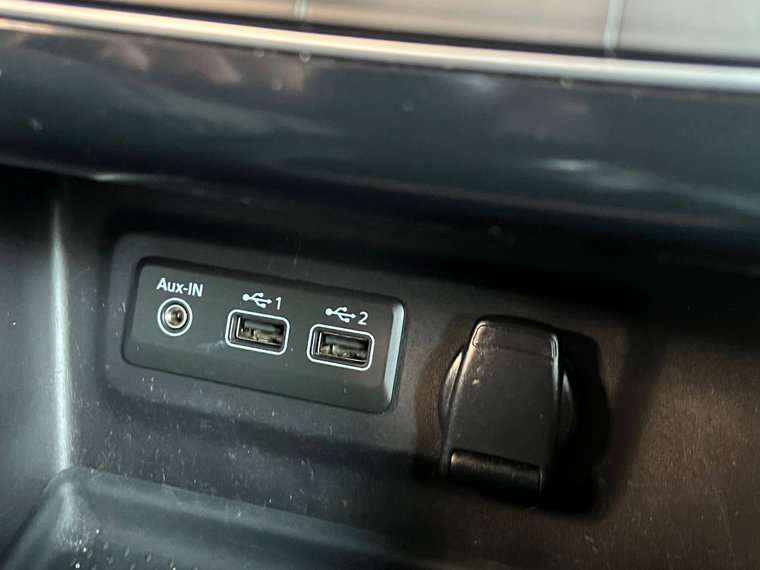 Vehicle Image 29