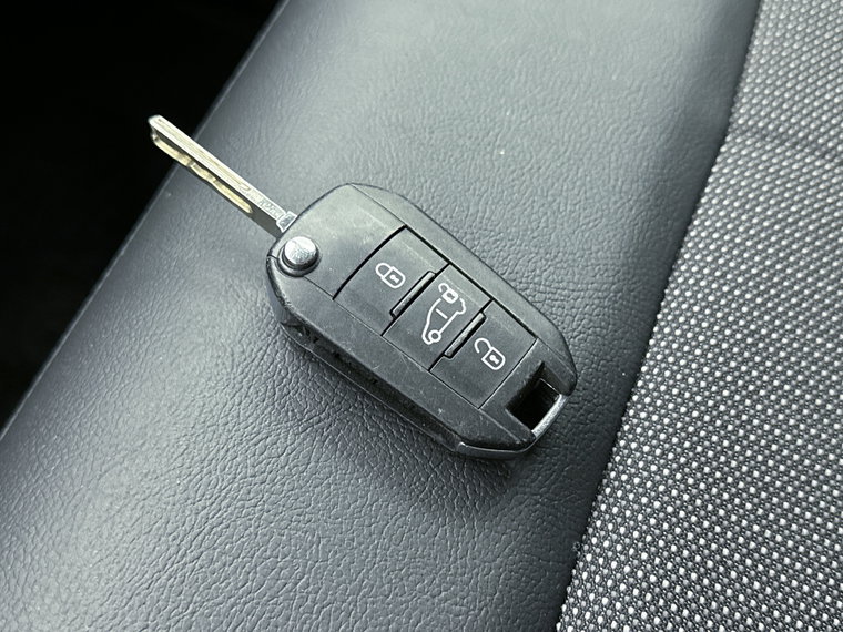 Vehicle Image 27