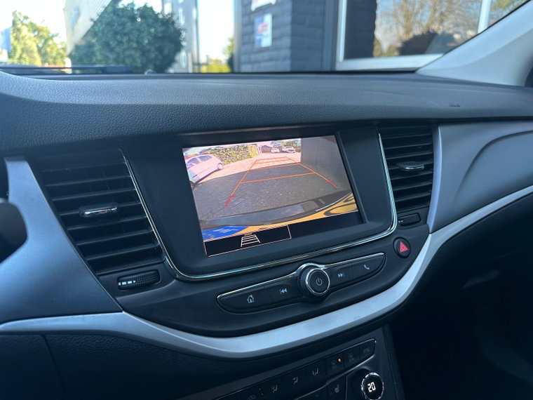 Vehicle Image 15