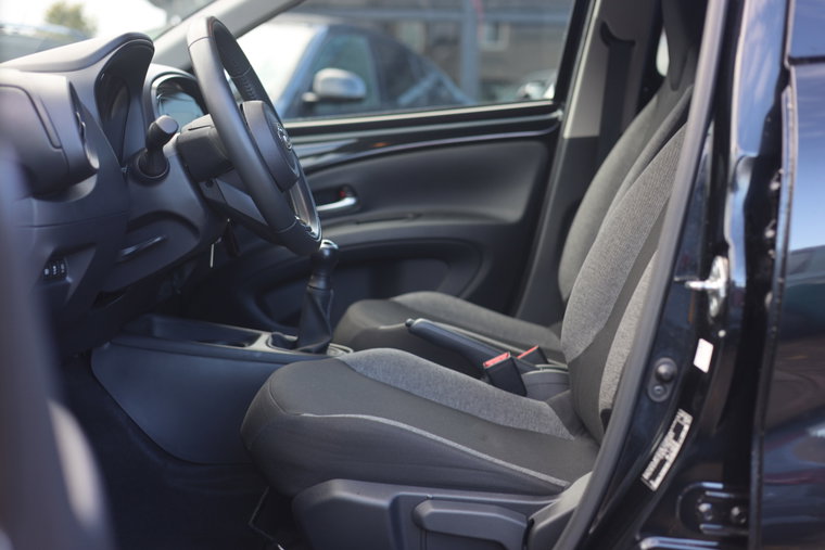 Vehicle Image 10