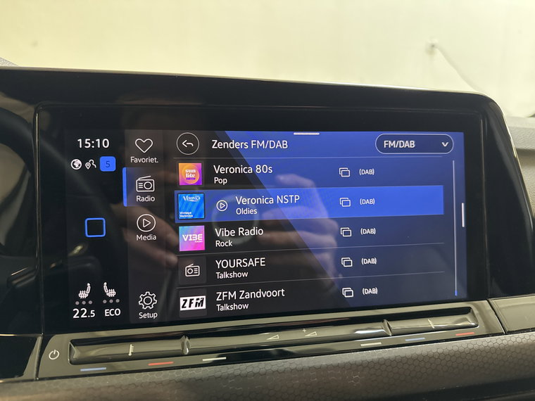 Vehicle Image 32