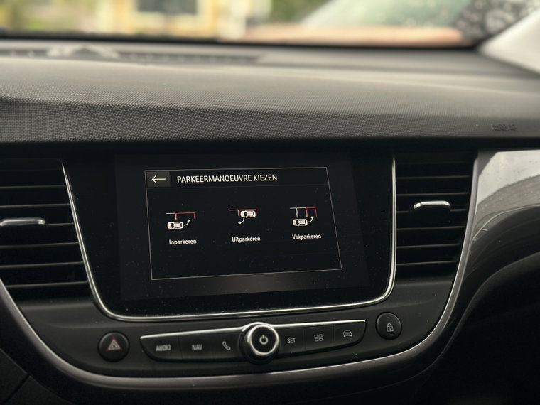 Vehicle Image 35