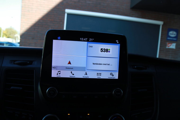 Vehicle Image 21