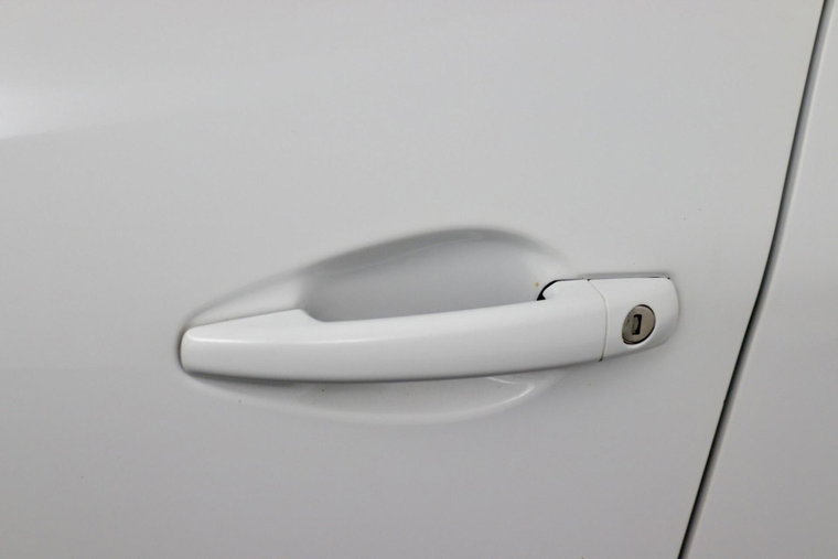 Vehicle Image 38