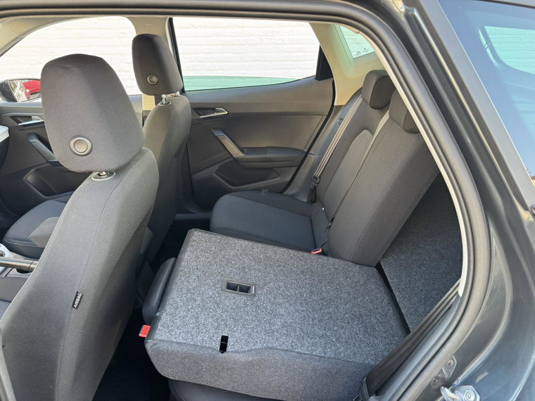 Vehicle Image 19