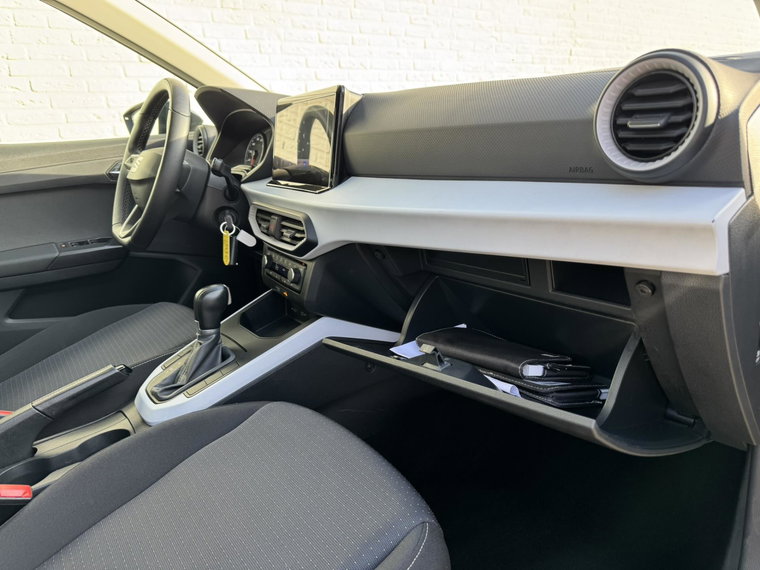 Vehicle Image 24