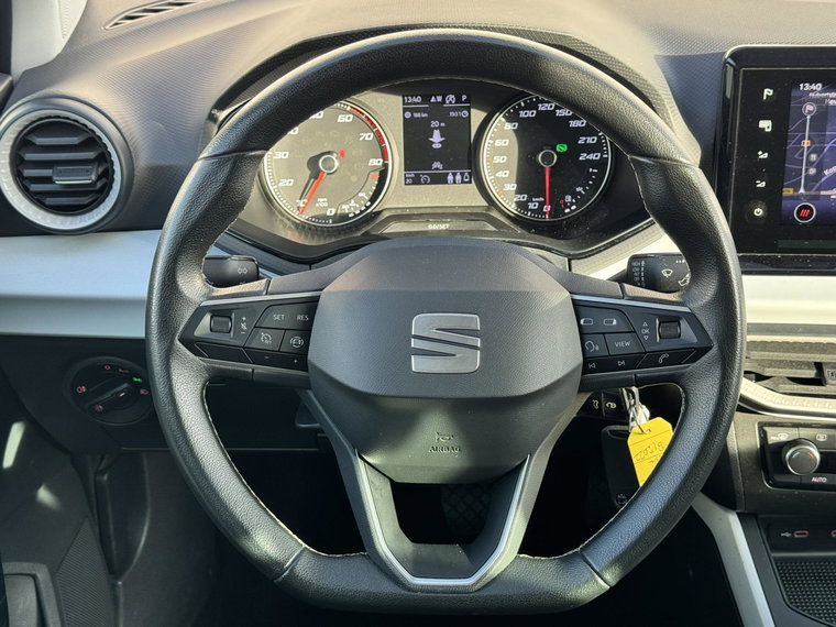 Vehicle Image 32