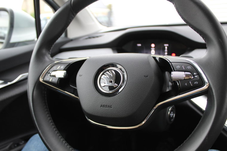 Vehicle Image 37