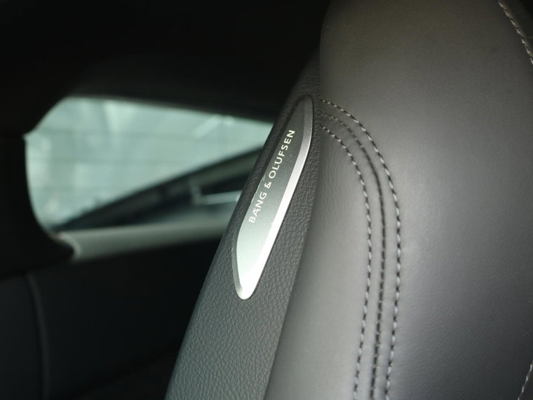 Vehicle Image 26