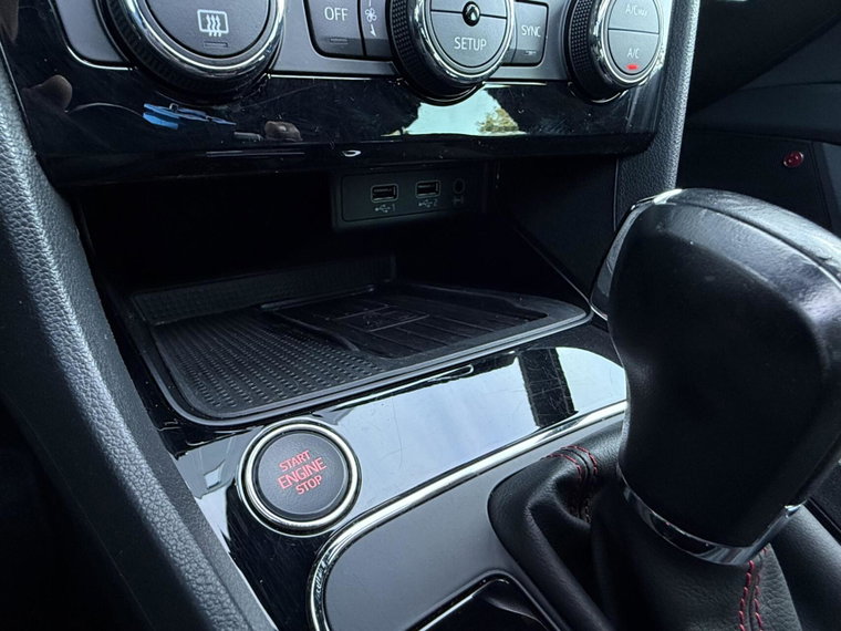 Vehicle Image 26