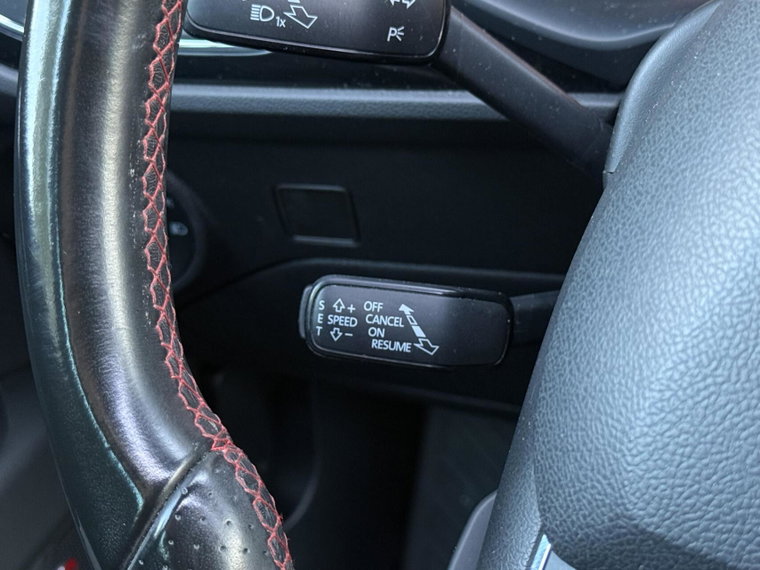 Vehicle Image 28