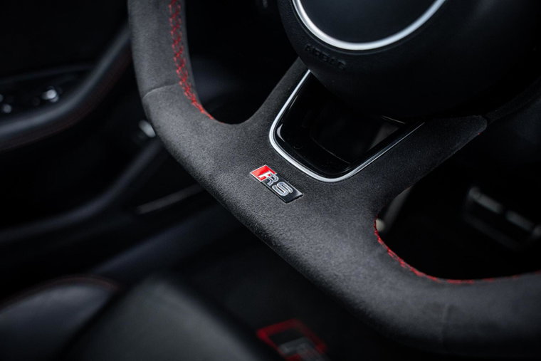 Vehicle Image 41
