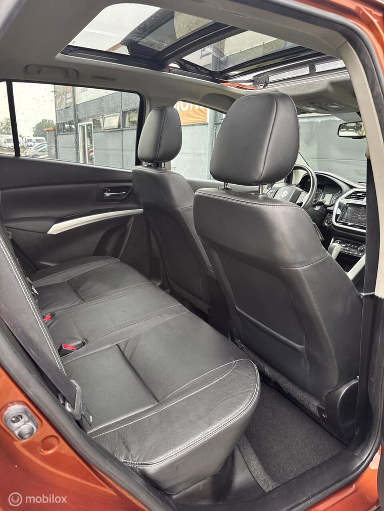 Vehicle Image 15