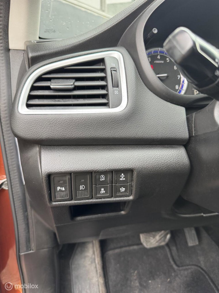 Vehicle Image 17