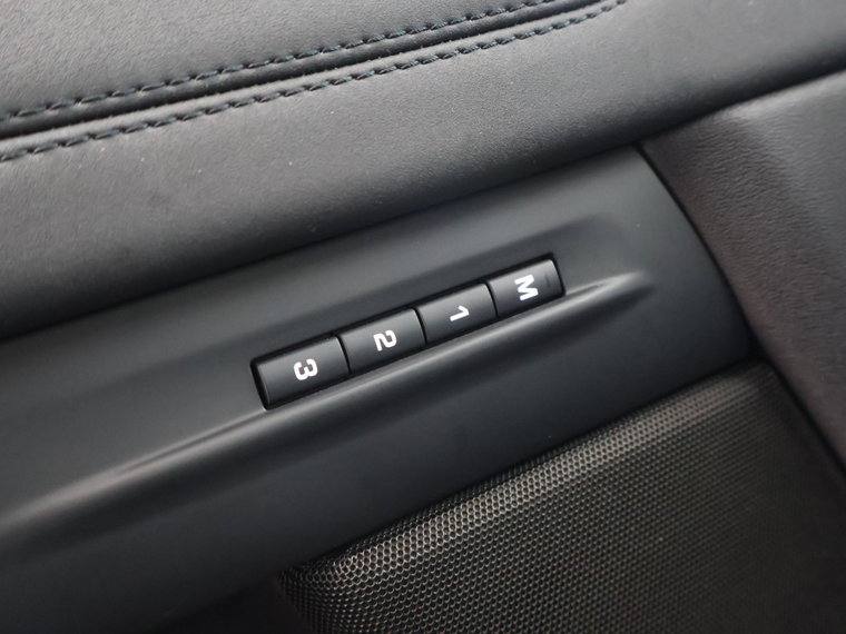 Vehicle Image 43