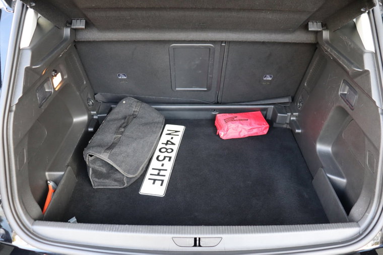 Vehicle Image 28