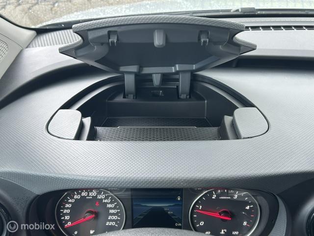 Vehicle Image 29