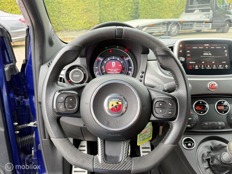 Vehicle Image 17