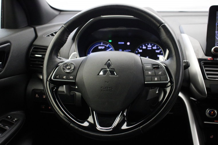 Vehicle Image 25