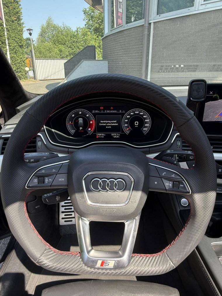 Vehicle Image 17
