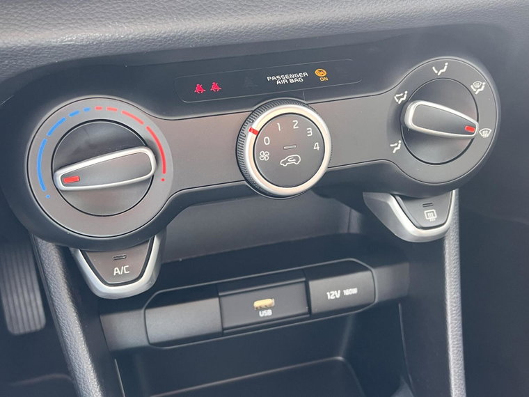 Vehicle Image 24