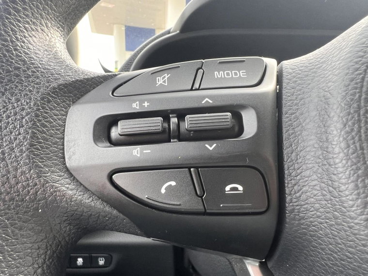 Vehicle Image 28