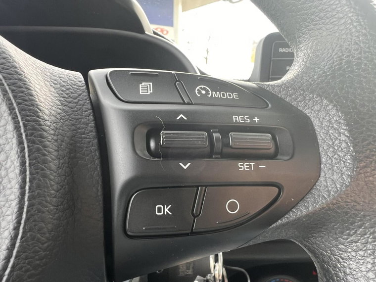 Vehicle Image 29