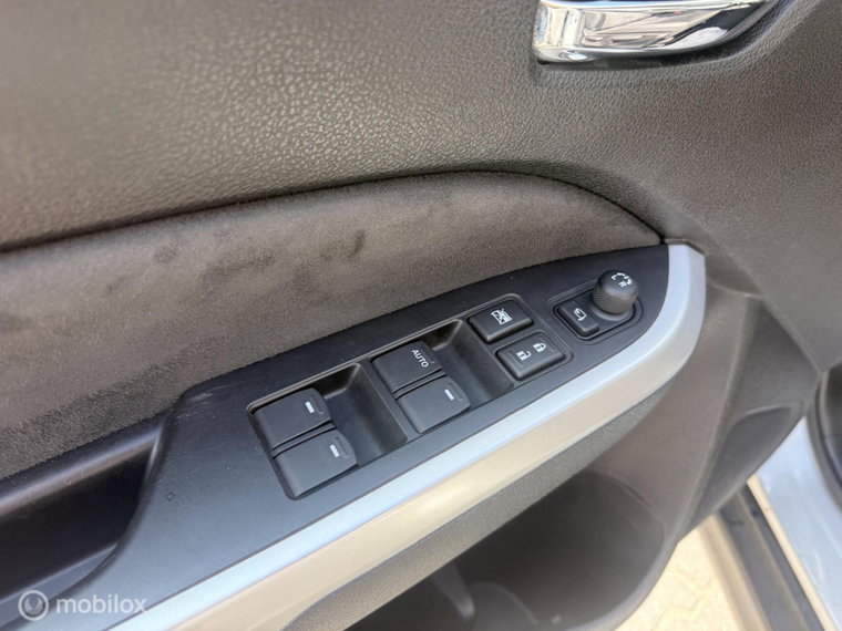 Vehicle Image 27