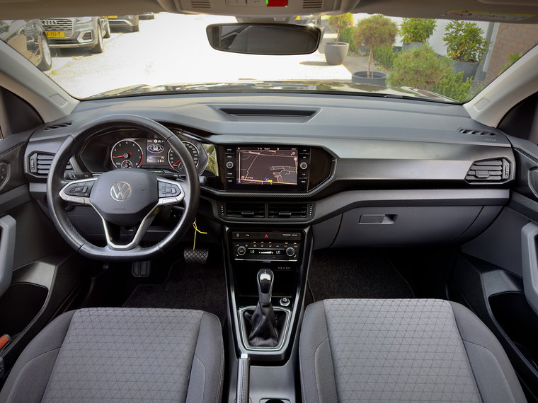 Vehicle Image 21