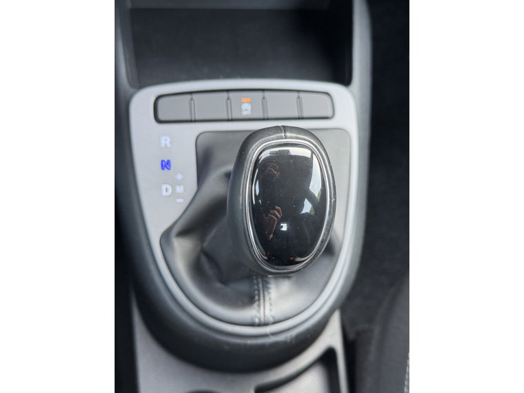 Vehicle Image 24