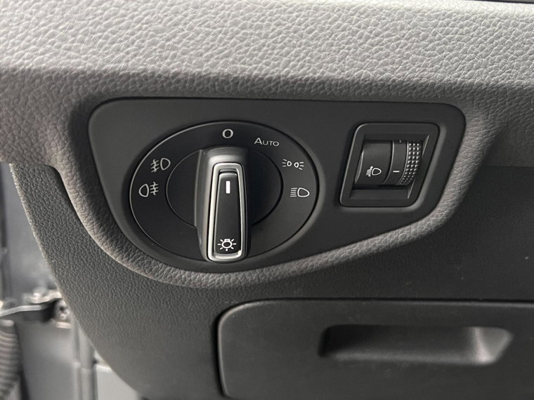 Vehicle Image 34