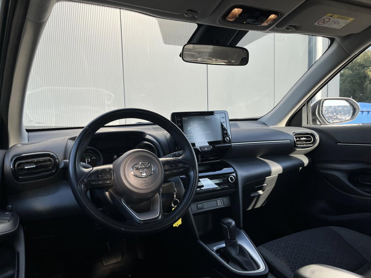 Vehicle Image 16