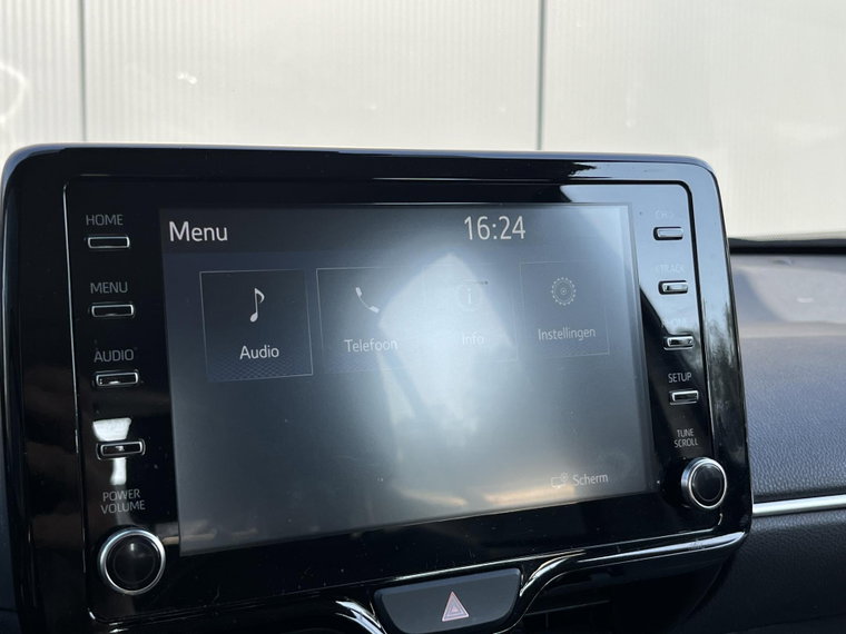 Vehicle Image 22