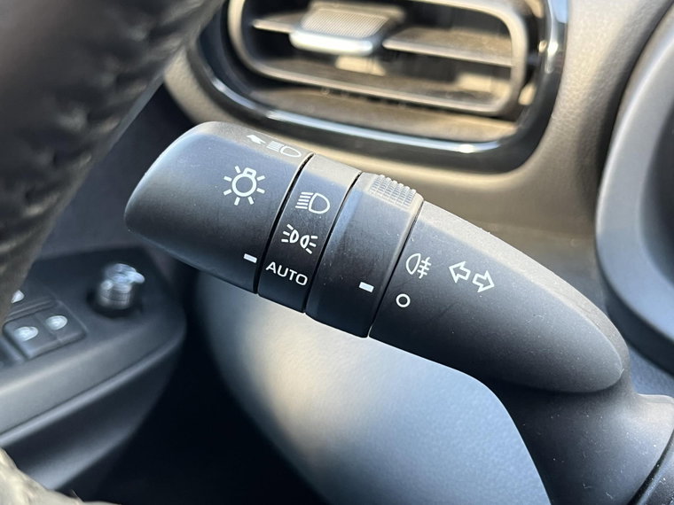 Vehicle Image 26