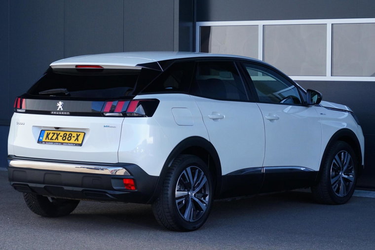 Vehicle Image 33