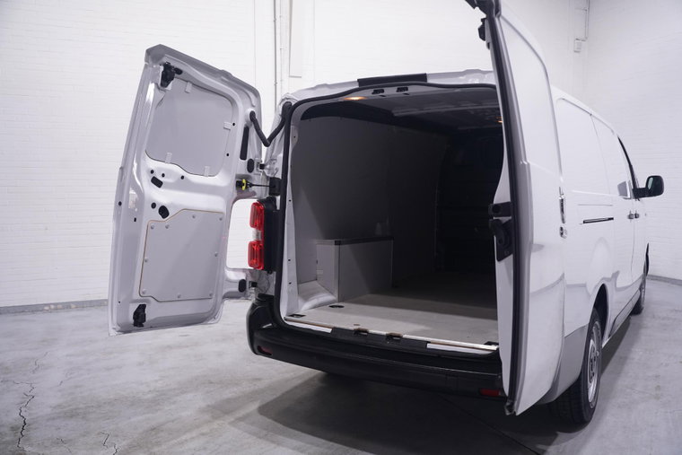 Vehicle Image 13