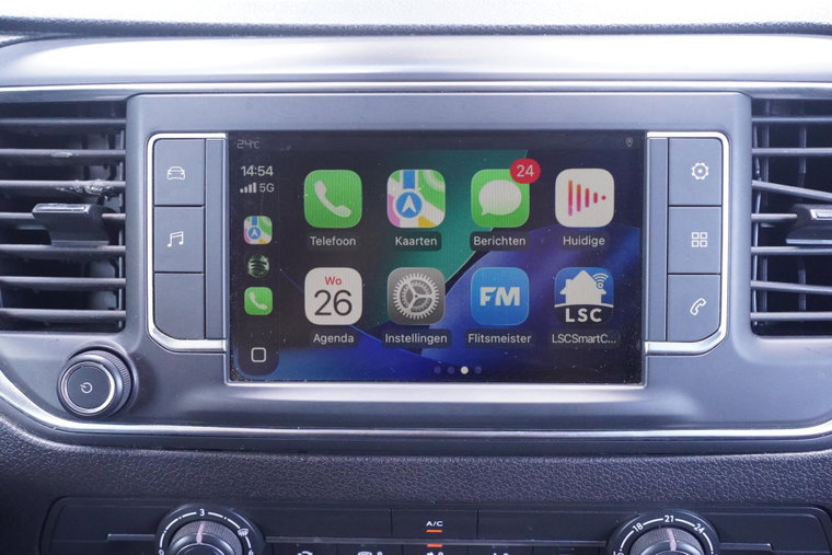 Vehicle Image 27