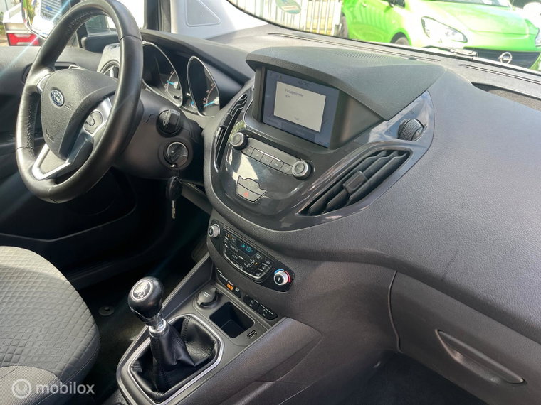 Vehicle Image 18