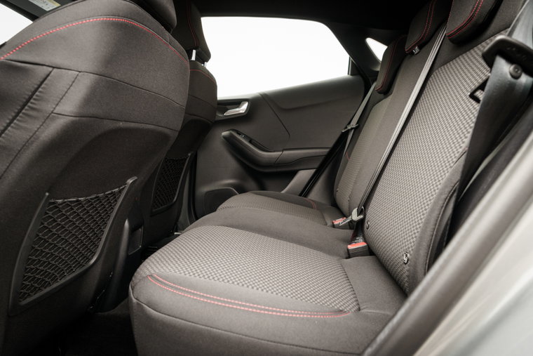 Vehicle Image 16