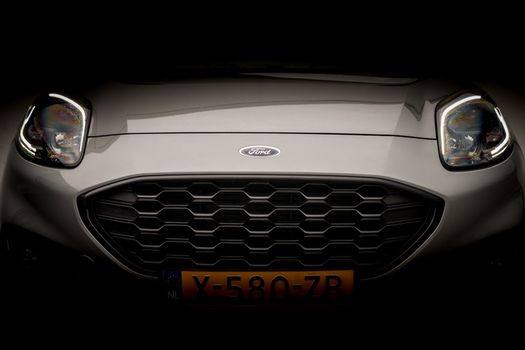 Vehicle Image 25
