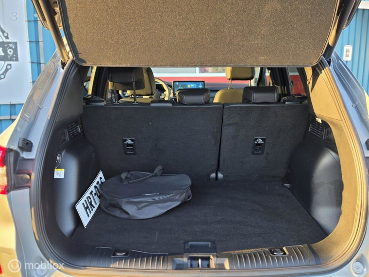 Vehicle Image 30