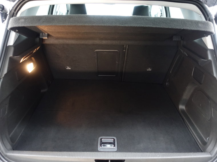 Vehicle Image 37