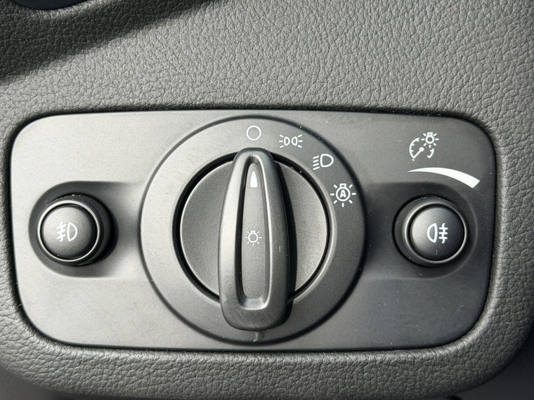 Vehicle Image 37