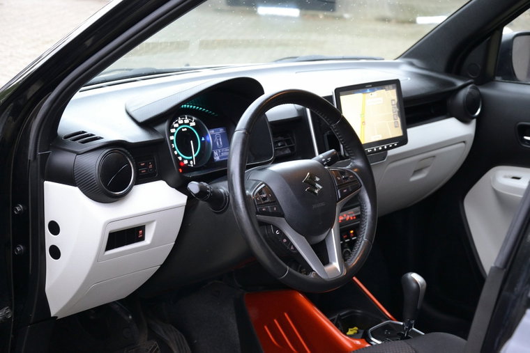 Vehicle Image 5