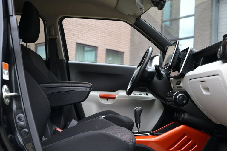 Vehicle Image 8