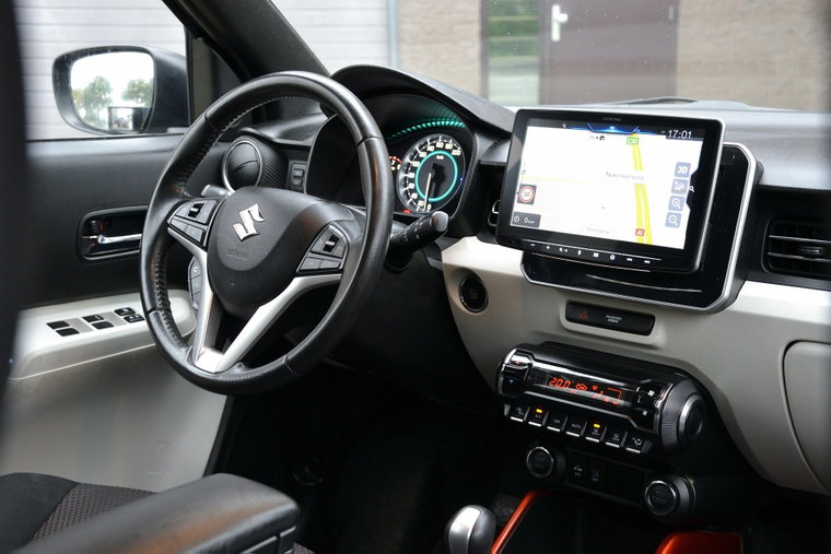Vehicle Image 9