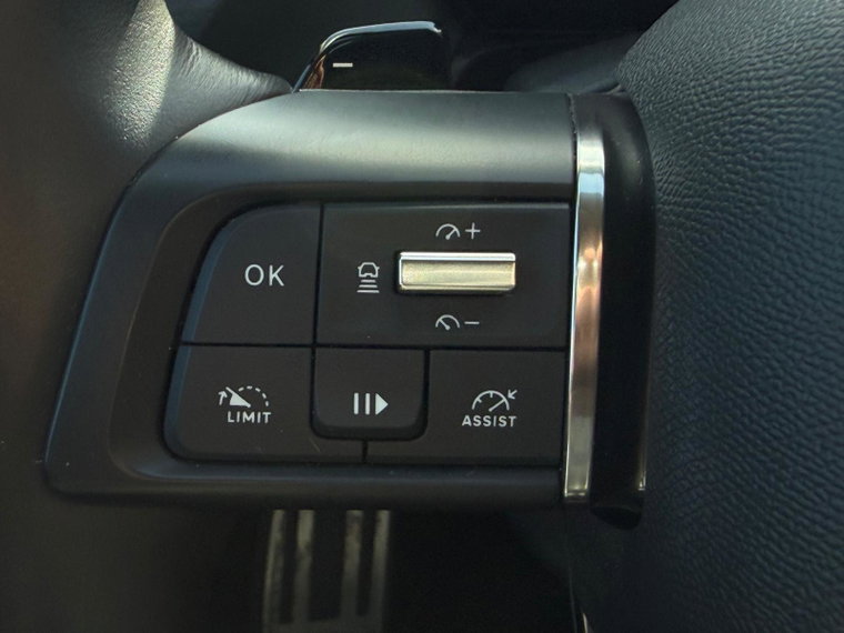 Vehicle Image 33